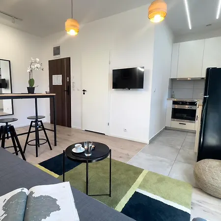 Urban Premium No 12a - Balcony - Free Parking Апартаменты *